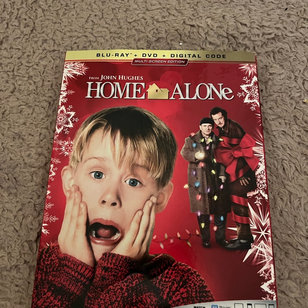 Home Alone Blu-ray + DVD Set with Festive Red Cover-Sealed